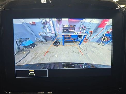 Used 2023 Chevrolet Traverse LT image 27