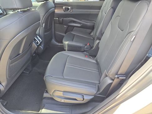 New 2026 Kia Sorento EX image 17