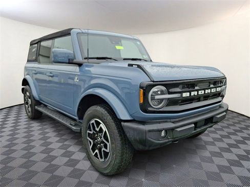 Used 2023 Ford Bronco Outer Banks image 1
