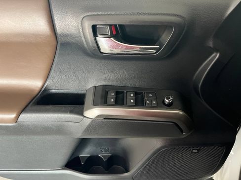 Used 2018 Toyota Tacoma Limited AWD/4WD image 51