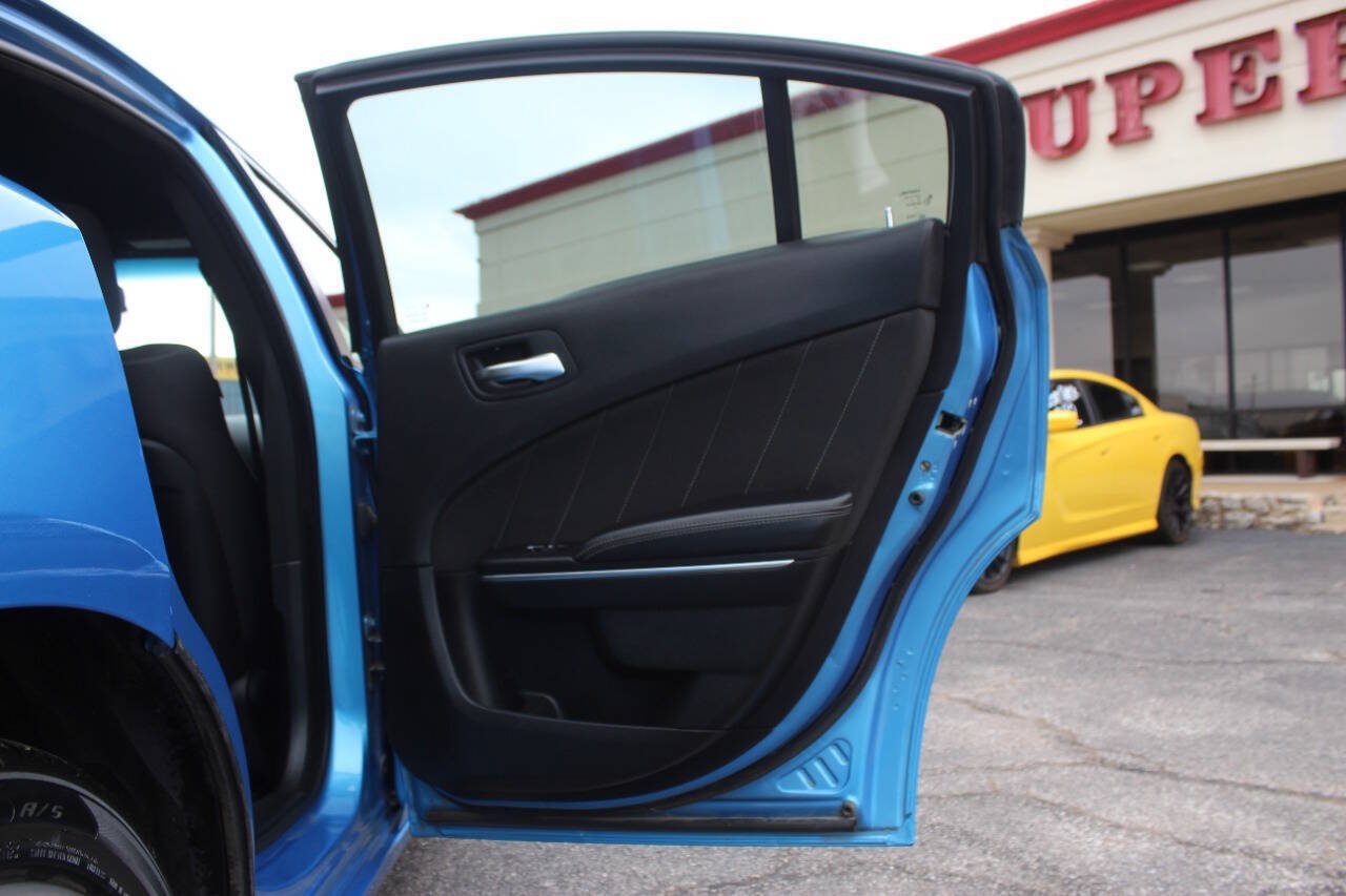 Used 2016 Dodge Charger R/T RWD image 11