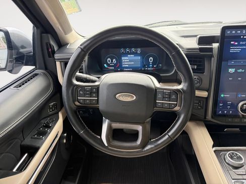 Used 2023 Ford Expedition Platinum AWD/4WD image 12