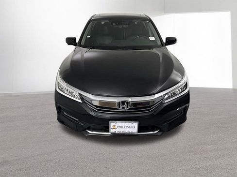 Used 2016 Honda Accord Touring image 25