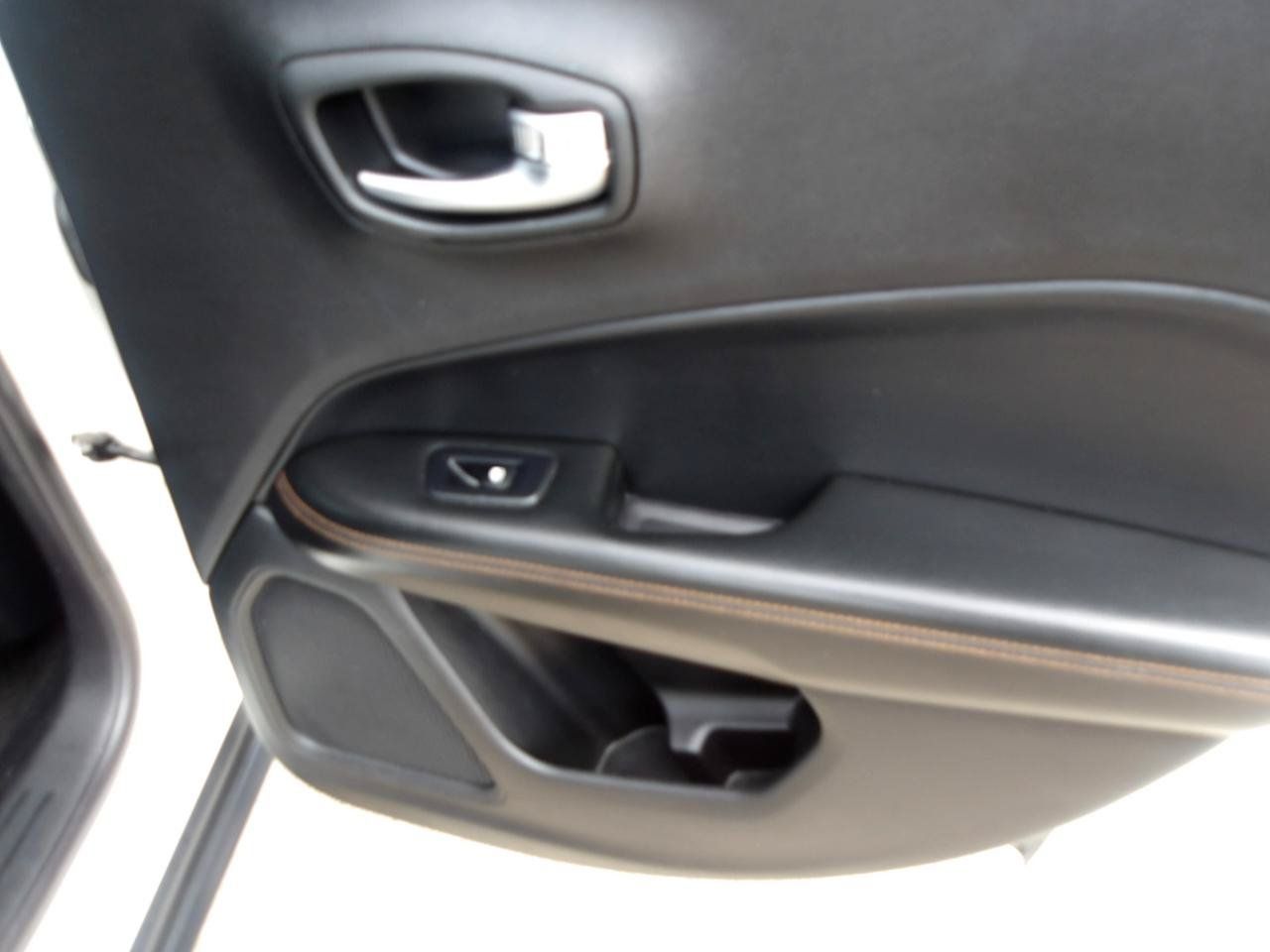 Used 2018 Jeep Compass Limited w/ Navigation Group FWD image 7