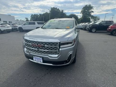 Used 2023 GMC Acadia Denali AWD/4WD image 3