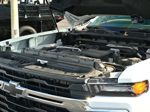 Used 2024 Chevrolet Silverado 2500 LT w/ All Star Edition image 37