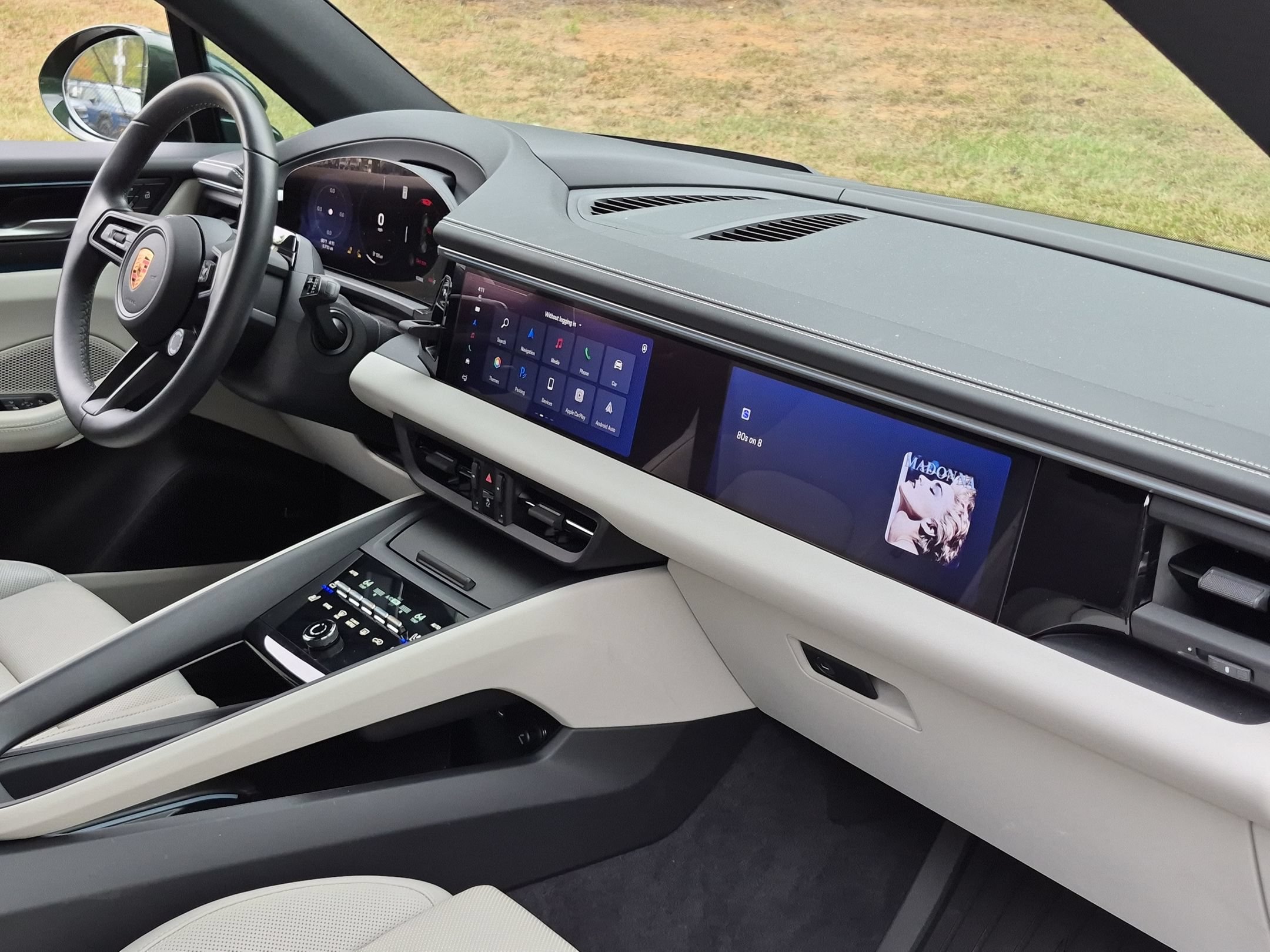 Certified 2026 Porsche Macan 4 Electric AWD/4WD image 21