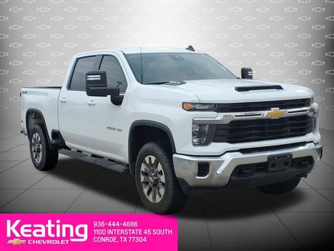 Used 2024 Chevrolet Silverado 2500 LT image 3
