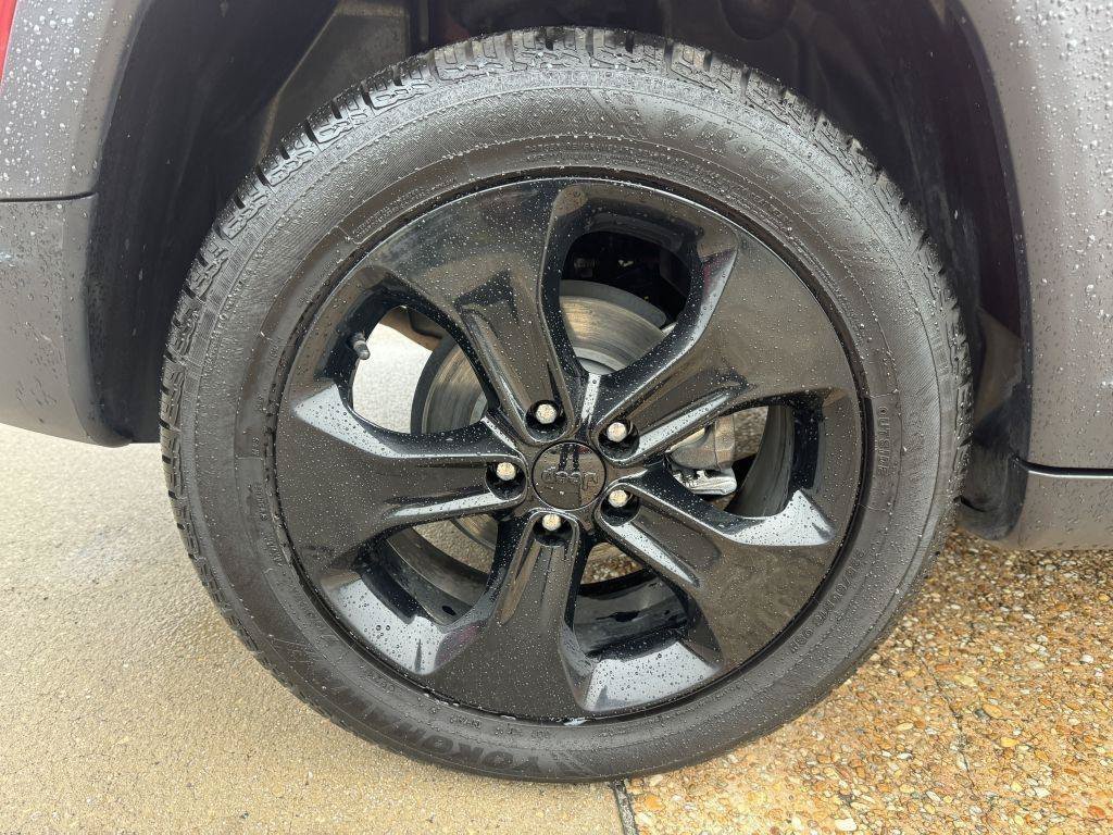 Used 2020 Jeep Compass Latitude FWD image 9