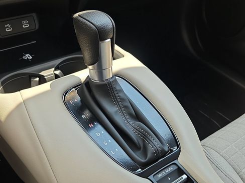 New 2027 Honda HR-V LX image 13