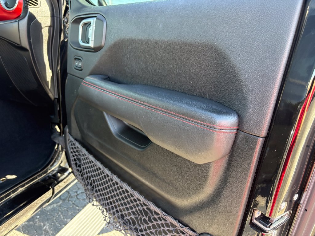 Used 2021 Jeep Gladiator Rubicon AWD/4WD image 11