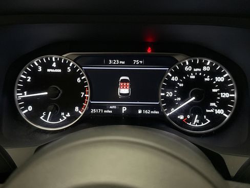 Used 2023 Nissan Pathfinder S AWD/4WD image 13