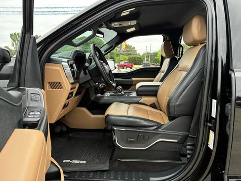 Used 2022 Ford F150 Lariat w/ FX4 Off-Road Package AWD/4WD image 12