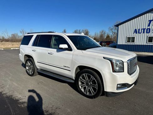 Used 2016 GMC Yukon Denali w/ Open Road Package image 3