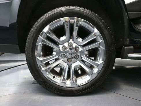 Used 2016 GMC Yukon SLT w/ Premium Edition AWD/4WD image 17