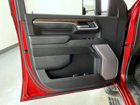 Certified 2025 Chevrolet Silverado 3500 High Country w/ High Country Premium Package image 9