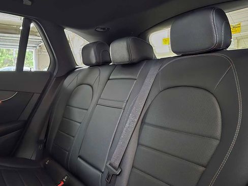 Used 2020 Mercedes-Benz GLC 300 4MATIC image 17