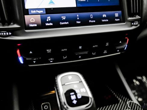 Used 2021 Maserati Levante S GranSport image 65