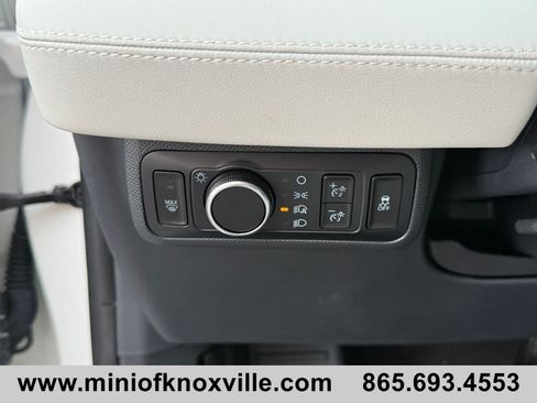 Used 2024 Ford Mustang Mach-E Premium RWD image 28