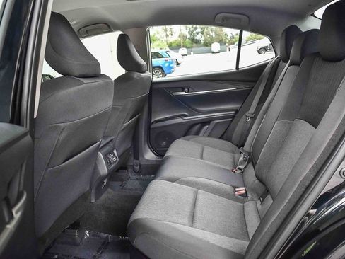 Used 2025 Toyota Camry Hybrid image 17