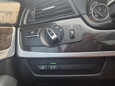 Used 2012 BMW 535i xDrive Sedan AWD/4WD image 29