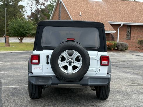 Used 2019 Jeep Wrangler Unlimited Sport S image 6