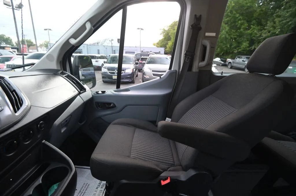 Used 2019 Ford Transit 350 XLT RWD image 30