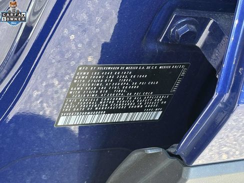 Used 2024 Volkswagen Taos SE FWD image 18