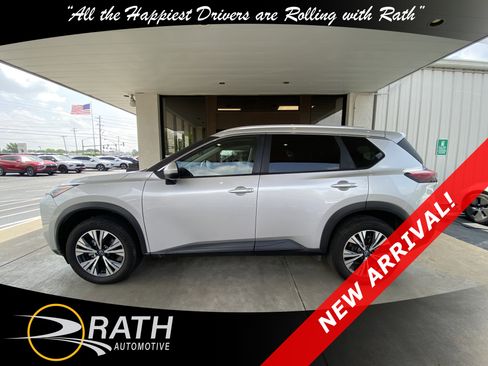 Used 2022 Nissan Rogue SV w/ SV Premium Package FWD image 9