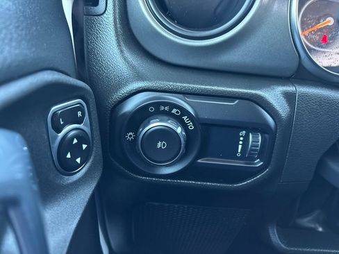 Used 2023 Jeep Wrangler Sport AWD/4WD image 28