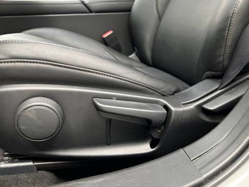 Used 2025 MAZDA MAZDA3 s Sport FWD image 13