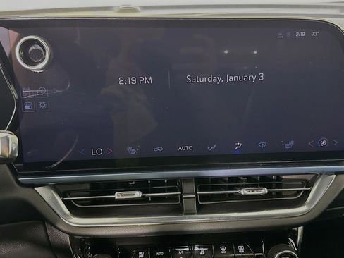 Used 2024 Chevrolet Equinox EV LT image 17