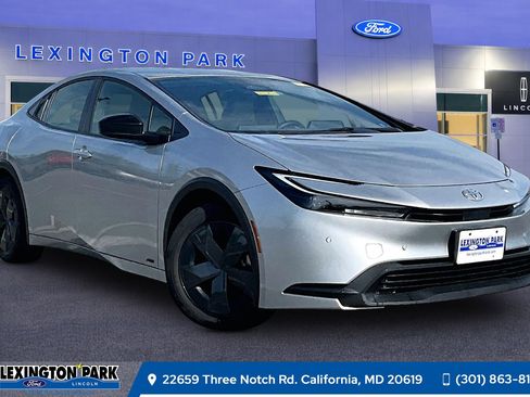 Used 2024 Toyota Prius LE AWD/4WD image 1