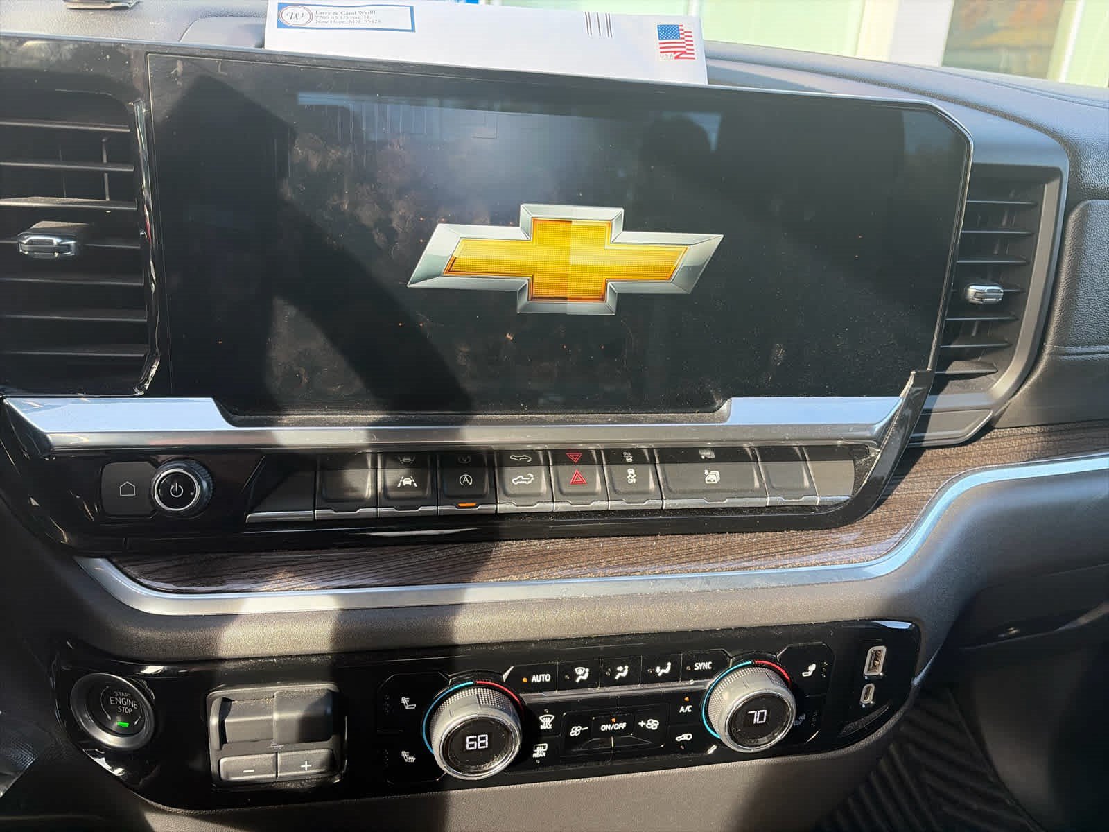 Used 2022 Chevrolet Silverado 1500 LT AWD/4WD image 7