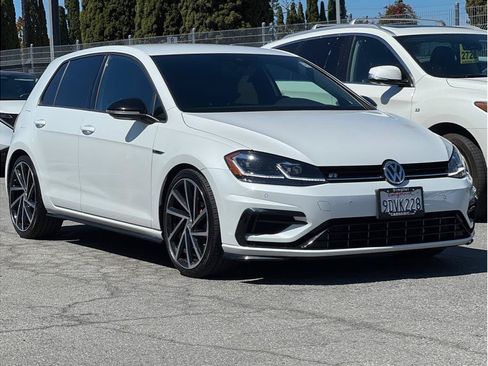 Used 2018 Volkswagen Golf 4-Door AWD/4WD image 3