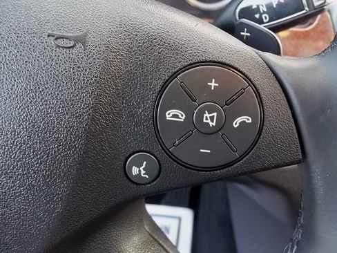 Used 2012 Mercedes-Benz E 350 4MATIC Sedan image 21