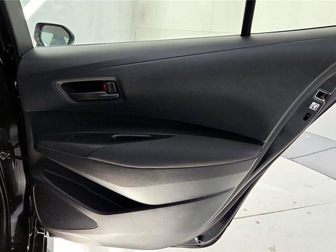 Used 2022 Toyota Corolla LE image 19