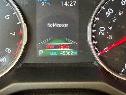 Used 2020 Toyota RAV4 LE w/ Carpet Mat Package FWD image 10