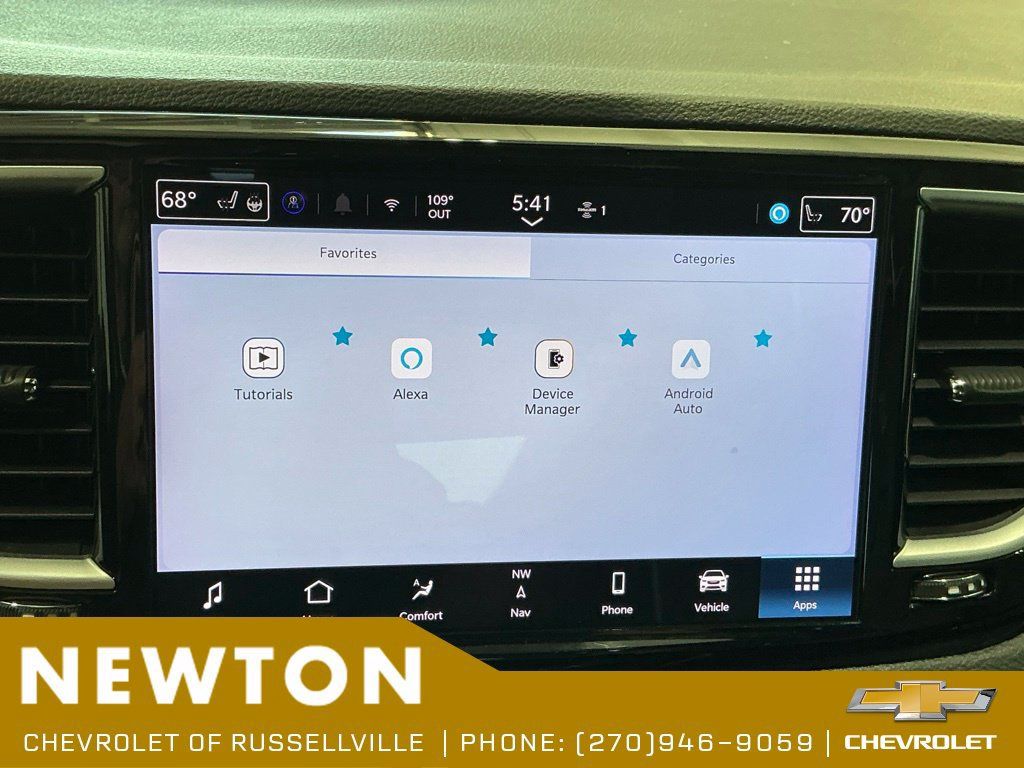 Used 2025 Chrysler Pacifica Limited FWD image 39
