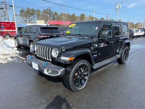 Used 2023 Jeep Wrangler Sahara w/ Cold Weather Group image 3