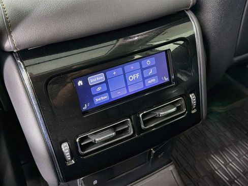 Used 2025 Lincoln Aviator Reserve w/ Equipment Group 201A AWD/4WD image 29
