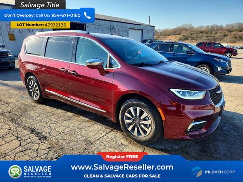 Used 2021 Chrysler Pacifica Limited image 5