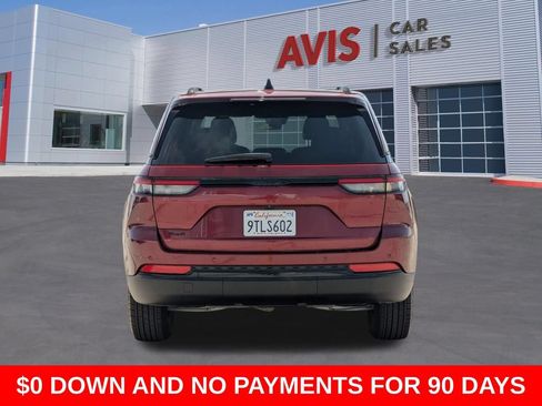 Used 2025 Jeep Grand Cherokee Altitude AWD/4WD image 7