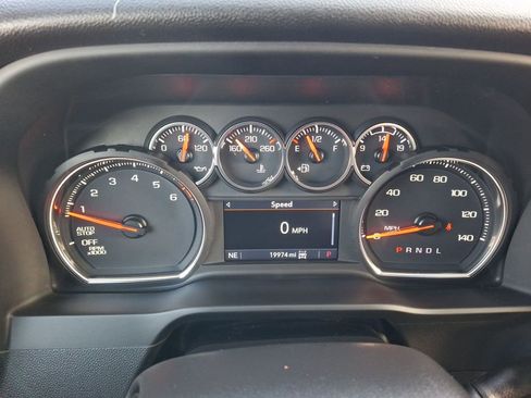 Used 2022 Chevrolet Silverado 1500 RST image 16