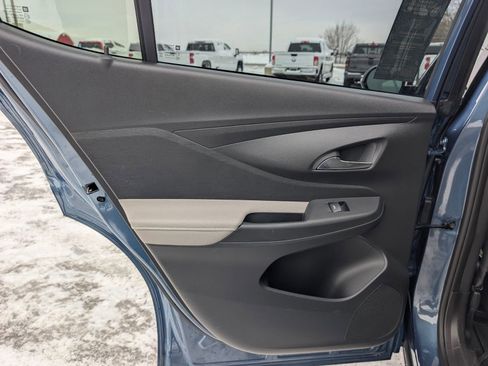 Certified 2025 Buick Envista Avenir image 25