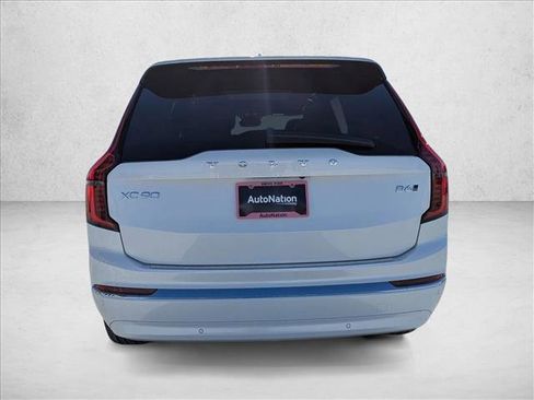 Used 2026 Volvo XC90 B6 Plus w/ Protection Package AWD/4WD image 8