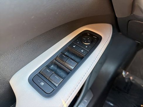 Used 2023 Lexus RX 350 Premium image 17