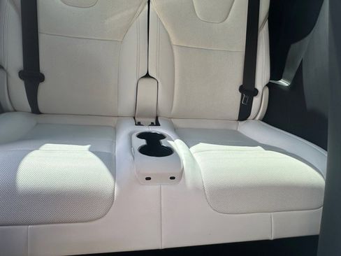 Used 2022 Tesla Model X image 68