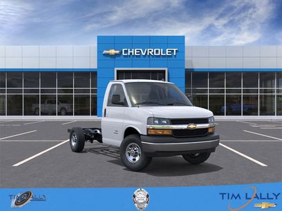 New 2025 Chevrolet Express 3500 w/ Power Convenience Package
