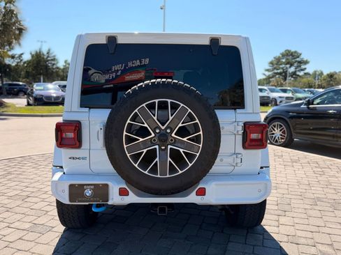 Used 2024 Jeep Wrangler High Altitude AWD/4WD image 10
